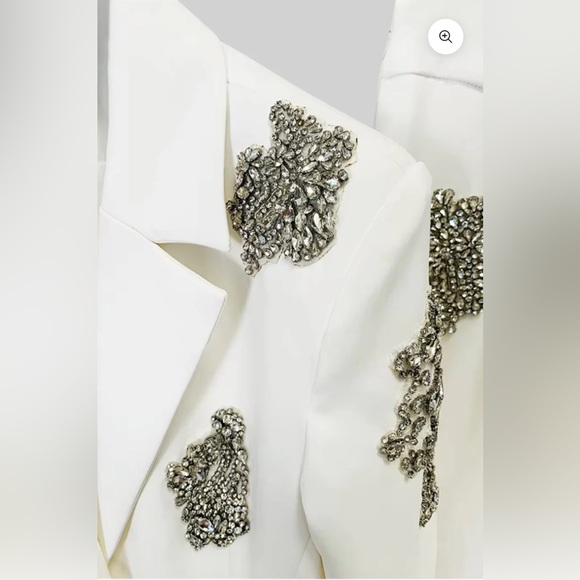 Refined Floral Embellished Pantsuit - Picture 2 of 6